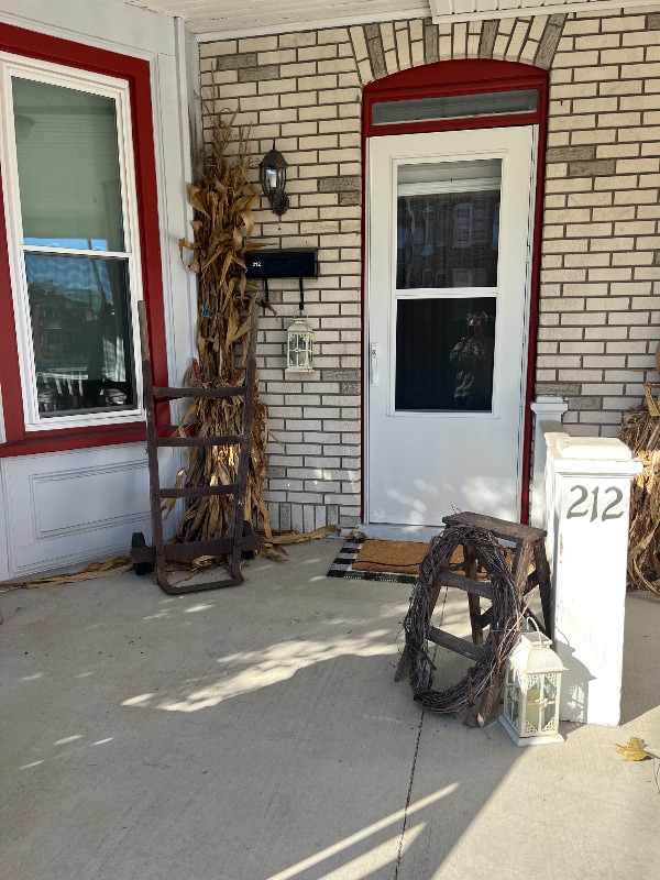 Primary Photo - 212 E Middle St