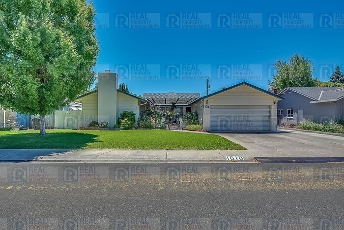 Primary Photo - Stockton 3 Bedroom 2 Bath Home with "POOL"