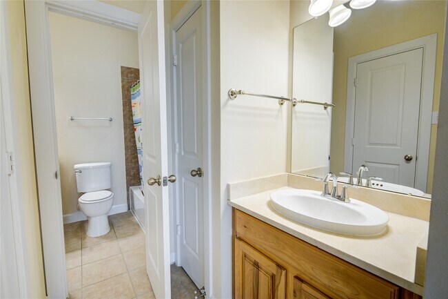 Building Photo - 18907 Manor Spring Ct