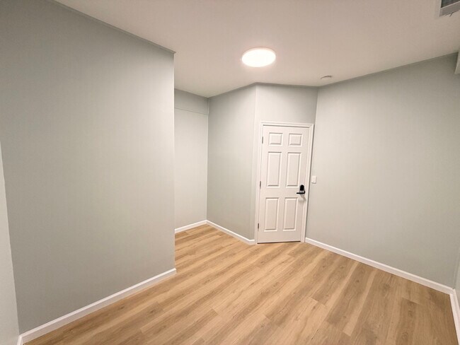 Foto del edificio - 115 Winfield Ave