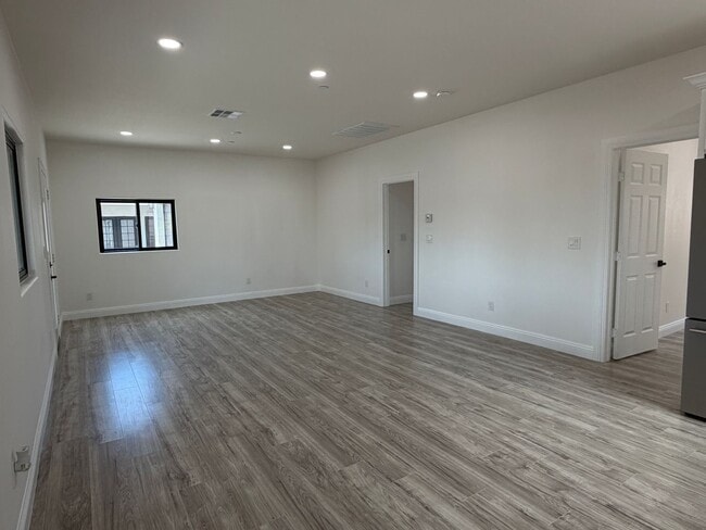 Building Photo - 4463 Gilchrist Dr