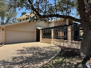 Building Photo - 106 Quail Run