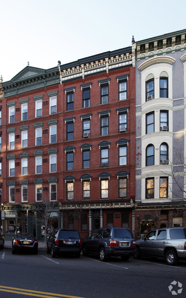 Foto del edificio - 1206 Washington St