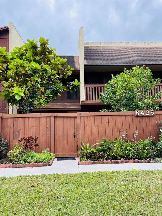 Building Photo - 6425 SW 116th Pl