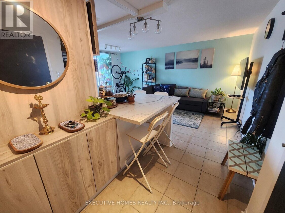Photo principale - 330-330 McCowan Rd