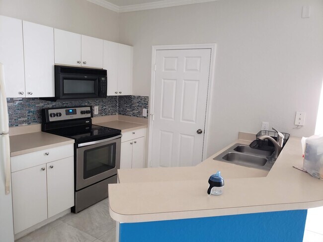 Foto del edificio - 3751 Conroy Rd