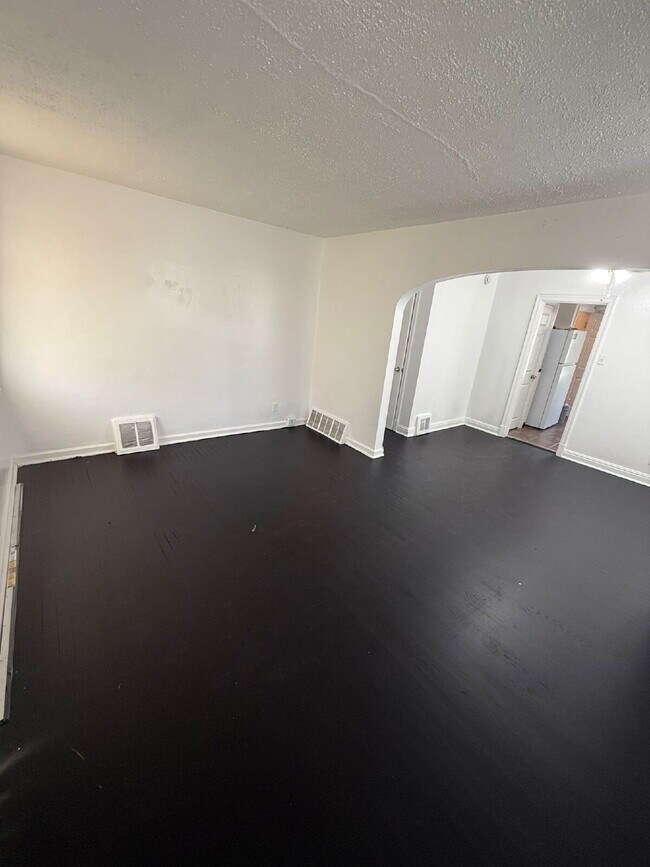 Building Photo - Affordable 2 Bedroom Home Available Now in...