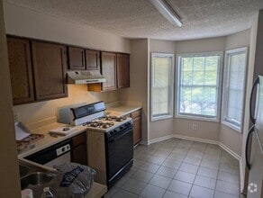 Building Photo - 6012 Treetop Ct
