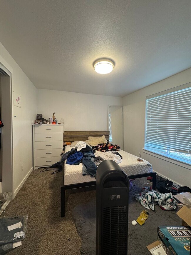 Building Photo - 3-Bedroom Home for Rent