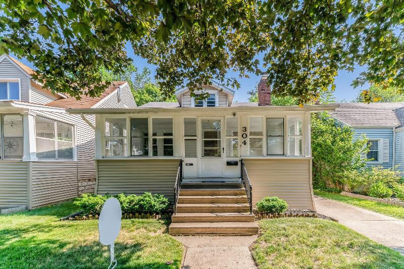 304 College St Unit 2, Ferndale, MI 48220 Apartments in Ferndale, MI