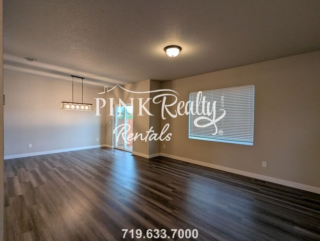 Foto del edificio - 6259 Godwit Ln