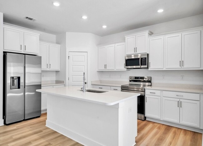 Foto del edificio - BRAND NEW!! 4bed/2bath Craftsman home