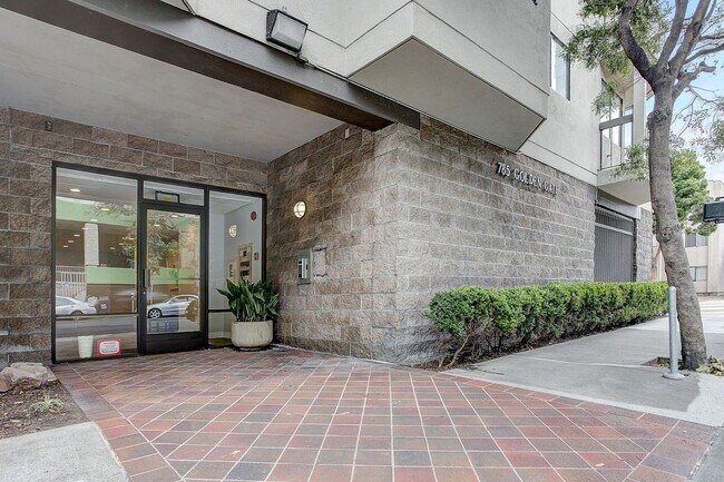 Foto del edificio - Jr. 1 BD w/Parking and Storage(Walking dis...