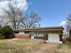 Building Photo - 2247 Lovett Dr