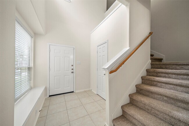 Foto del edificio - 25238 Finchgrove Ln