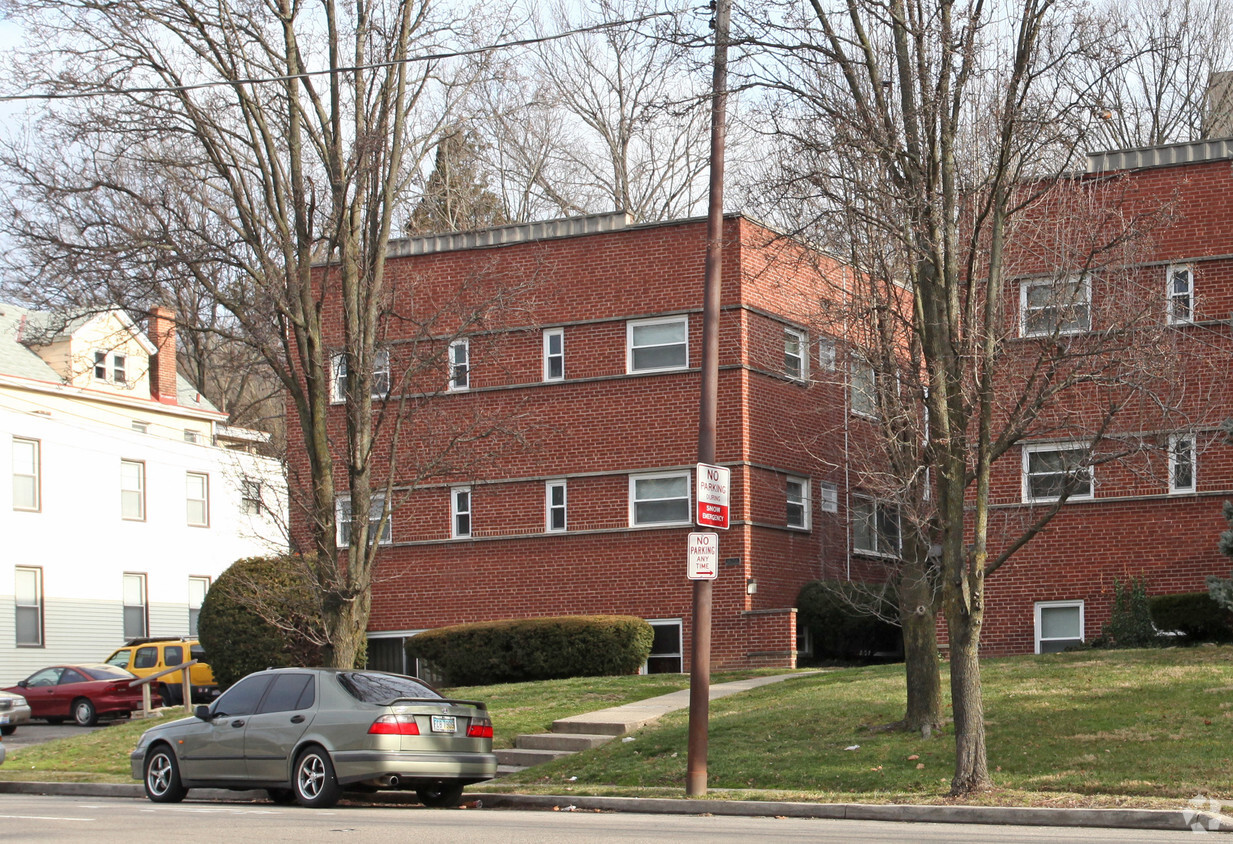 Building Photo - 926 Ludlow Ave