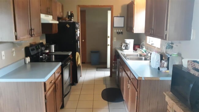 Building Photo - 321 Palomino Ln