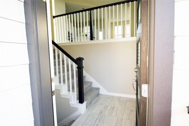 Building Photo - 9442 Starlight Oak Dr