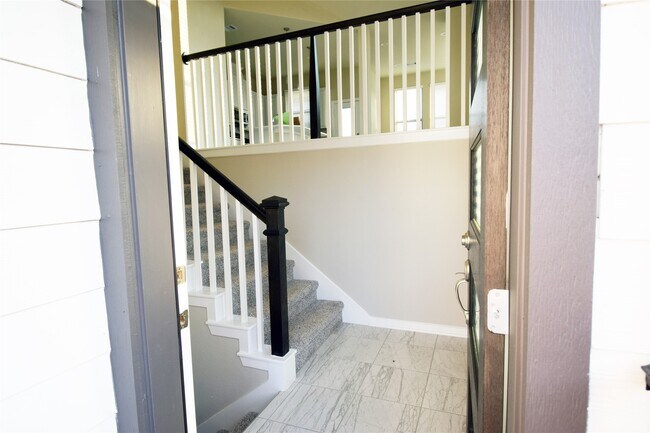 Foto del edificio - 9442 Starlight Oak Dr