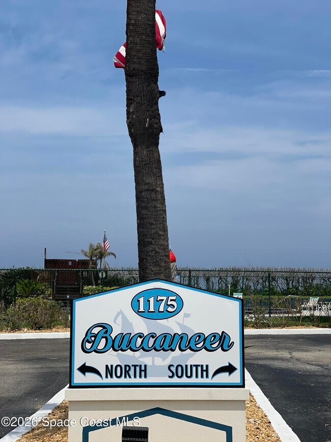 Building Photo - 1175 Jimmy Buffett Mem Hwy