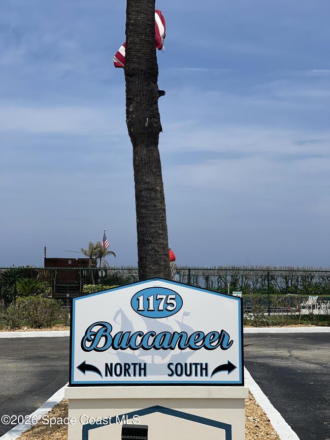 Building Photo - 1175 Jimmy Buffett Mem Hwy