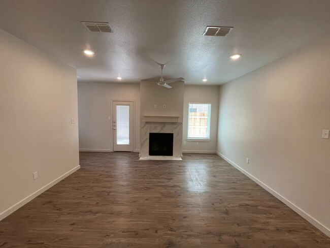 10910 Aberdeen Ave, Lubbock, Tx 79424 - Townhome Rentals In Lubbock Tx 