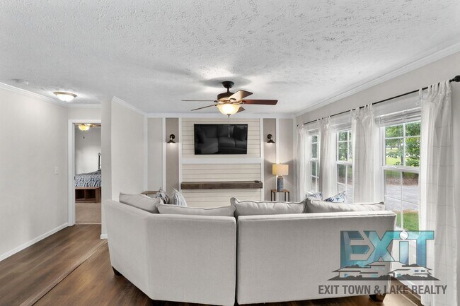 Building Photo - 3BR/2BA Rental in Tanglewood Shores with Golf, Pool & Lake Access