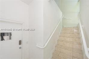 Building Photo - 8041 Harding Ave