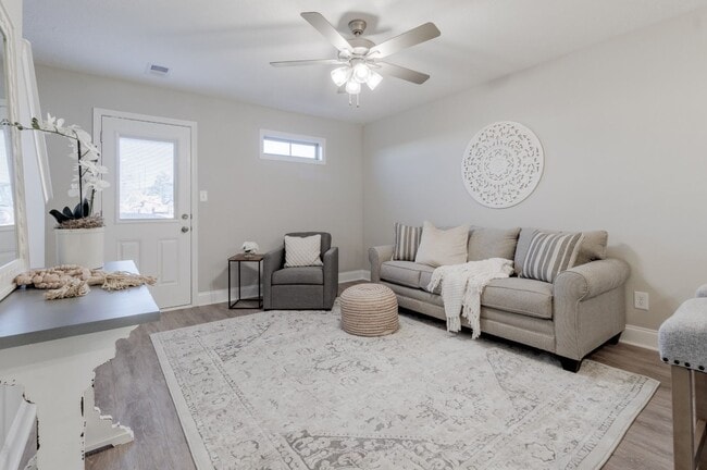 Foto del edificio - 1000 Henry Pl Blvd