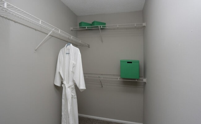 Foto del edificio - 732 Caledon Ct