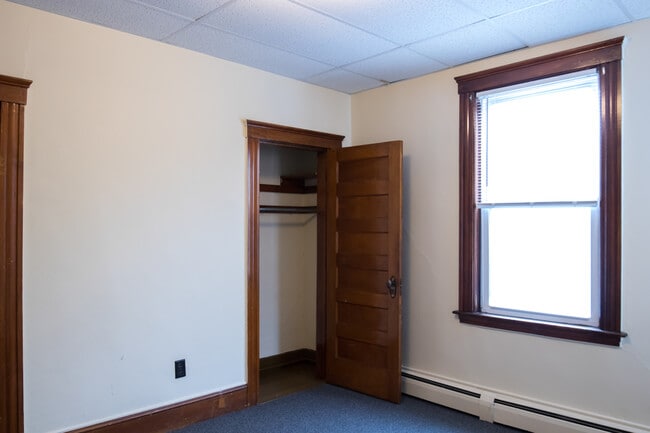 Building Photo - 13 Beaver St