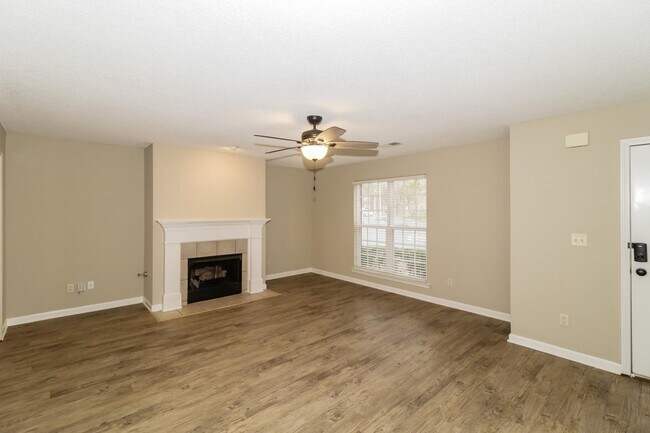 Foto del edificio - 5368 Milton Ridge Dr