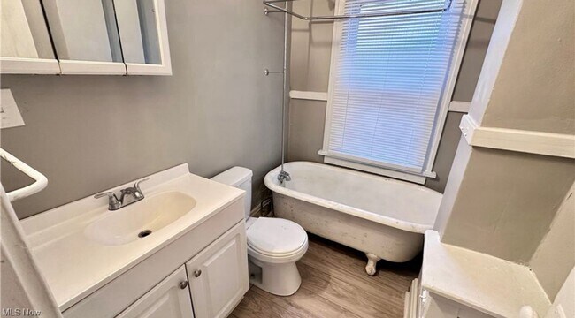 Foto del edificio - 3273 E 126th St