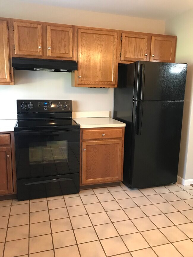 Building Photo - 1336 Cambridge Ct