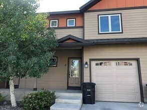 Building Photo - 1043 Rd Runner Dr