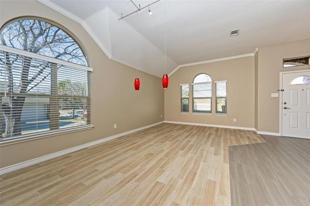 Foto del edificio - 3704 Lighthouse Dr