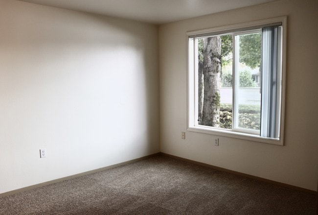 Foto del edificio - Fairview Oaks Woods