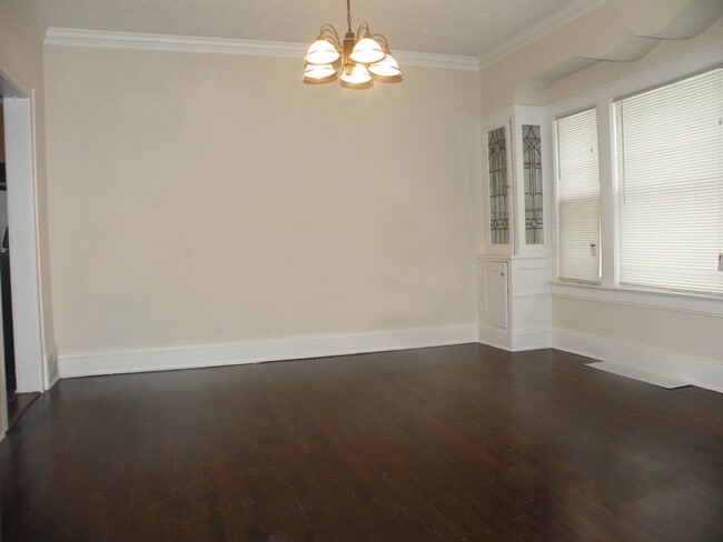 Building Photo - 3583 Chelton Rd