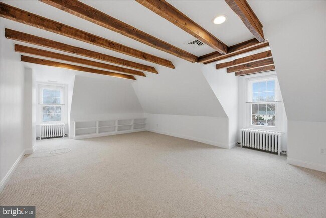 Foto del edificio - 304 King of Prussia Rd