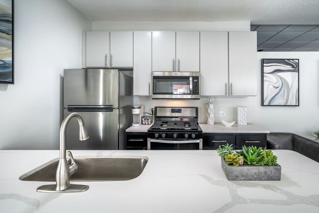 Foto del edificio - Iris Luxury Apartments