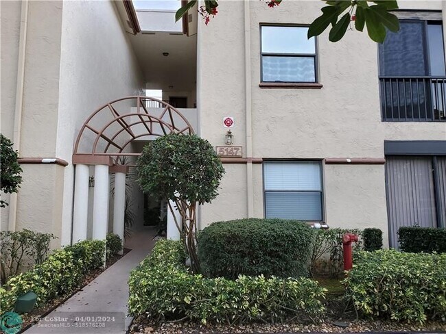 Building Photo - 5147 Europa Dr