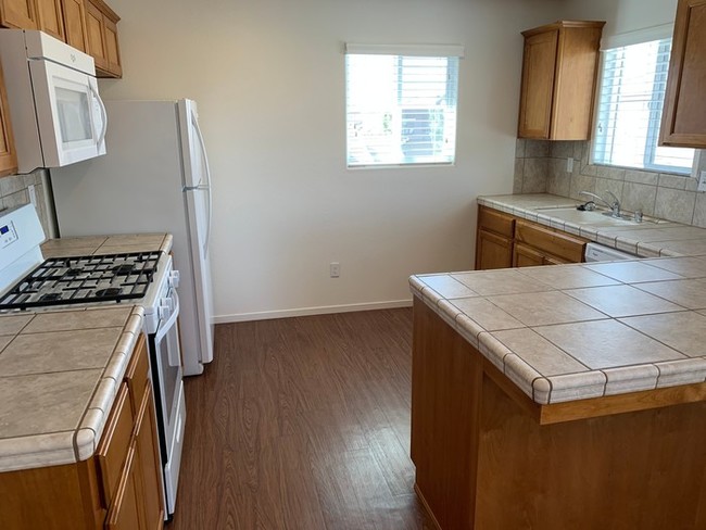 Foto del edificio - 2218 W Lark Ave