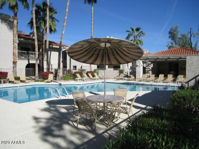 Foto del edificio - 9430 E Mission Ln