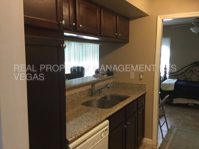 Foto del edificio - 769 Oakmont Ave