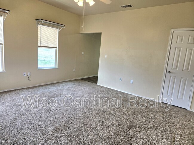 Building Photo - 17808 Private Rd 2160