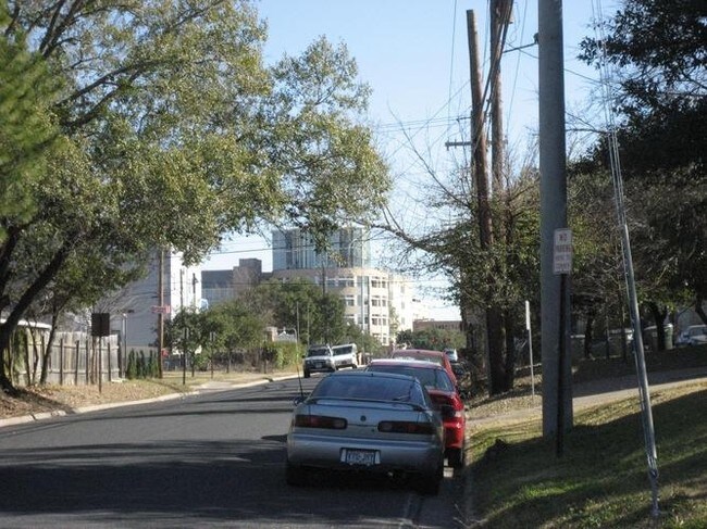 Foto del edificio - 602 Cherry St
