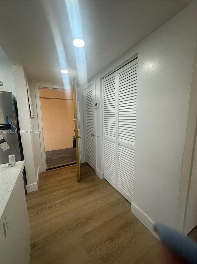 Foto del edificio - 9175 SW 77th Ave