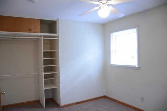 Foto del edificio - 2035 Tecumseh Rd