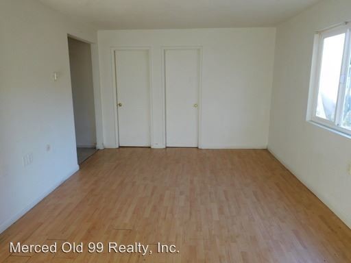 Building Photo - 332 W 20th St
