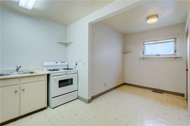 Foto del edificio - 2233 Clifford Ave